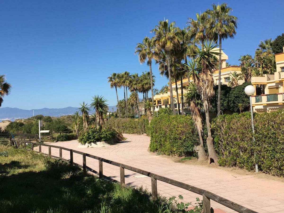 Estudio Con Insuperables Vistas Al Mar: Aparcamiento Marbella Exterior foto