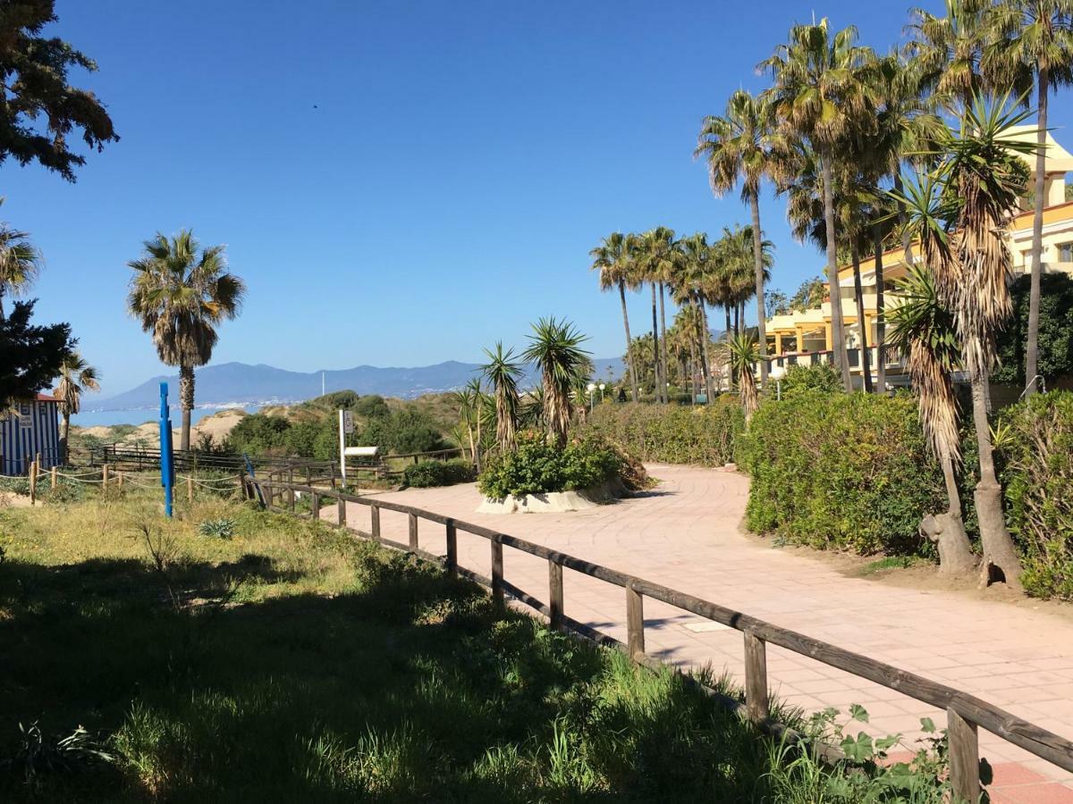 Estudio Con Insuperables Vistas Al Mar: Aparcamiento Marbella Exterior foto
